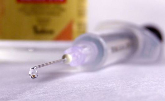 Vacina contra HPV também reduz infecção oral pelo vírus